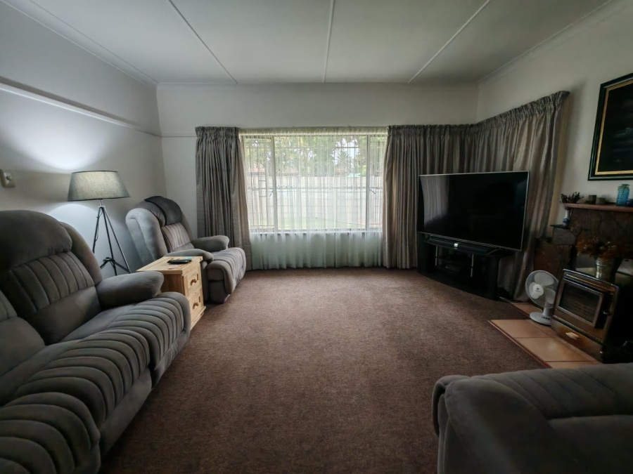 4 Bedroom Property for Sale in Sasolburg Ext 5 Free State